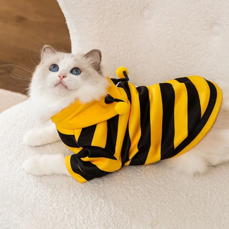 Cute Little Bees Can Pull A Thin Fluffy Hoodie